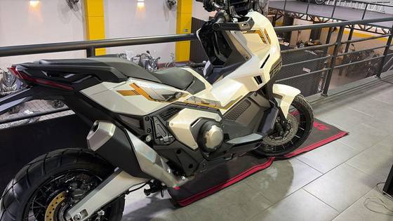 HONDA X-ADV 